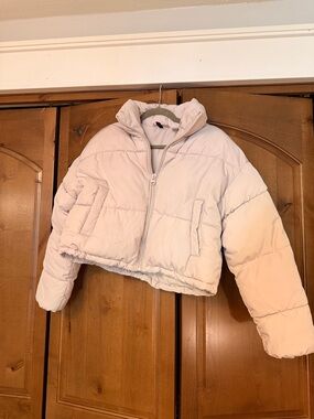 H&M Cropped Puffer Jacket - cream